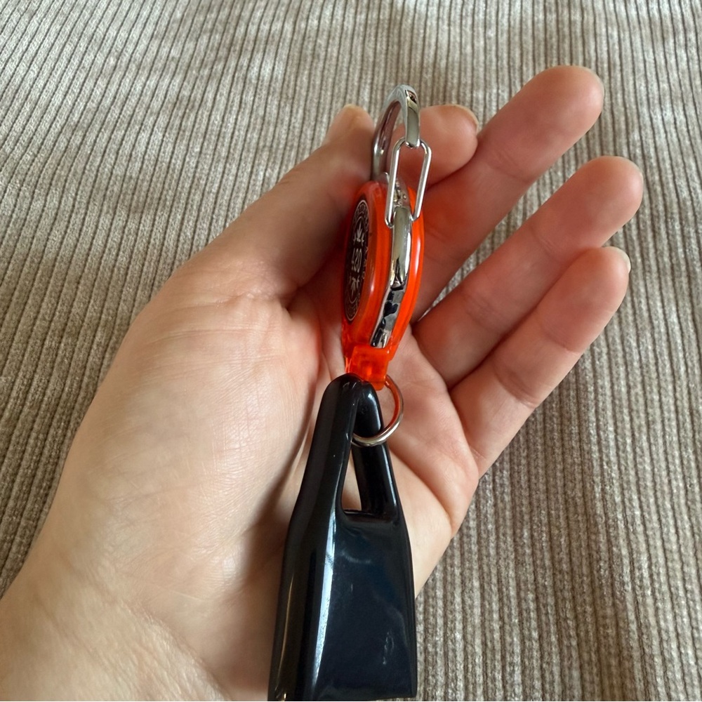 Black and Orange Keychain Carabiner Leash - Picture 9 of 10